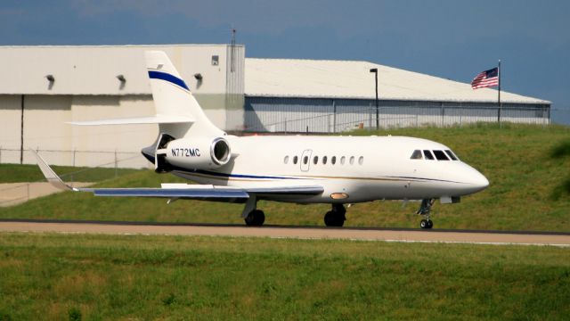 Dassault Falcon 2000 (N772MC)