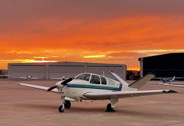 Beechcraft 35 Bonanza (N55WR)