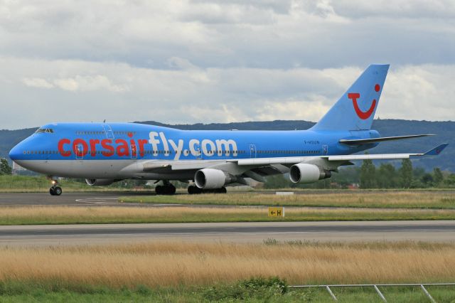 Boeing 747-400 (F-HSUN)