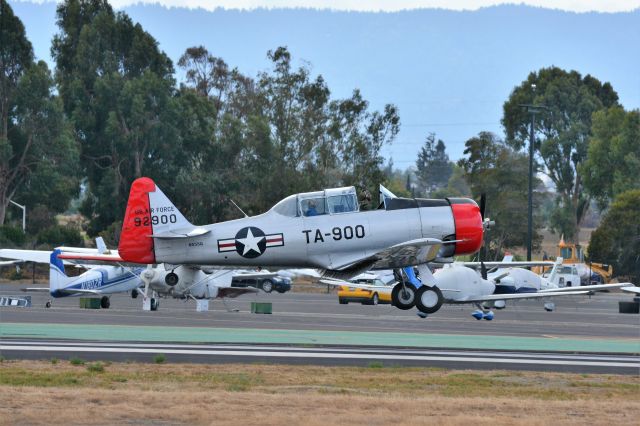 North American T-6 Texan (N555Q)