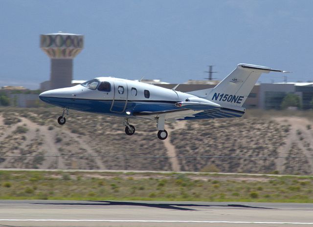 Eclipse 500 (N150NE)