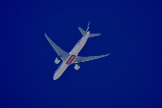 BOEING 777-300ER (A6-EGI) - Emirates 222 Dallas-Fort Worth Intl to Dubai Intl over Cleveland 31,000 ft. 08.07.16.