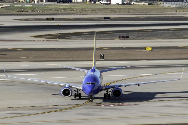 Boeing 737-700 (N239WN)