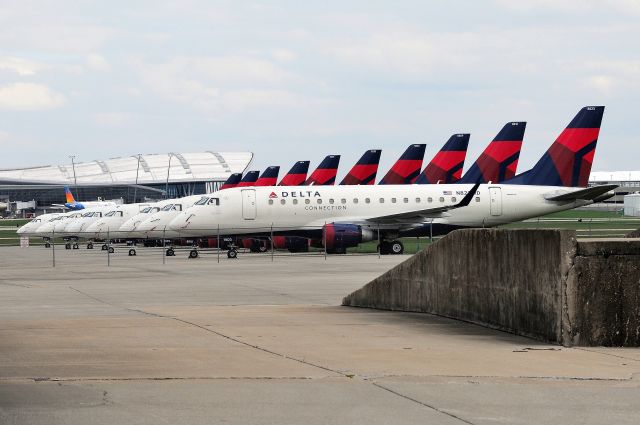 Embraer 175 (N823MD) - Coronavirus Fallout. 04-06-20