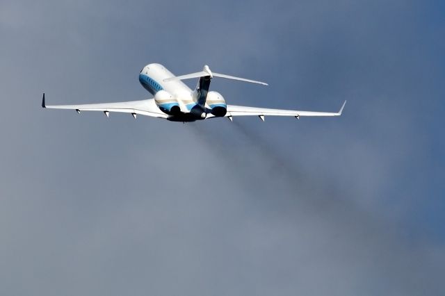 Bombardier Global Express (5A-UAC)