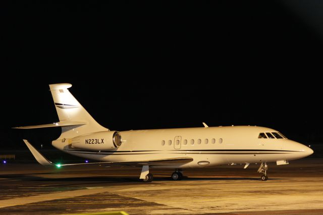 Dassault Falcon 2000 (N223LX)