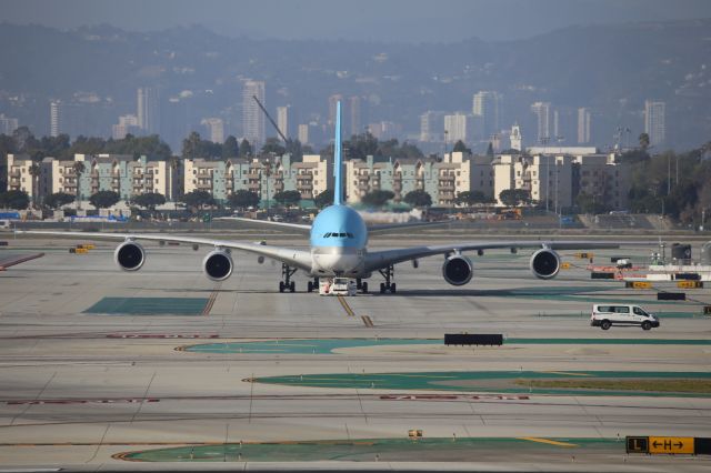 Airbus A380-800 (HL7627)