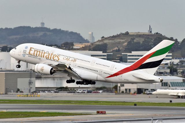 Airbus A380-800 (A6-EEO)