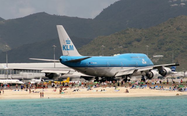 Boeing 747-400 (PH-BFG)