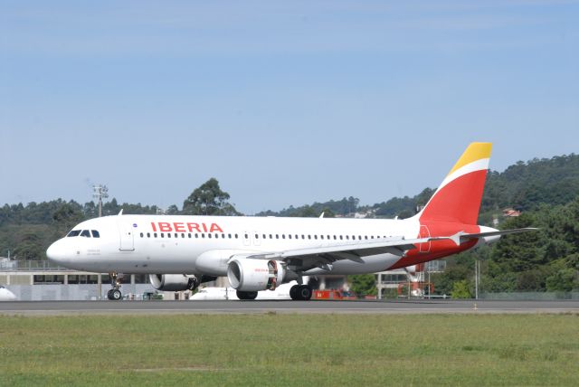 Airbus A320 (EC-JFN) - EC-JFN Landing At LEVX, From LEMD. 11-09-2021