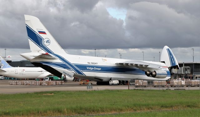 Antonov An-124 Ruslan (RA-82047) - volga-dnepr an-124-100 ra-82047 loading cargo at shannon 16/6/21.