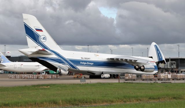 Antonov An-124 Ruslan (RA-82047) - volga-dnepr an-124-100 ra-82047 loading cargo at shannon 16/6/21.