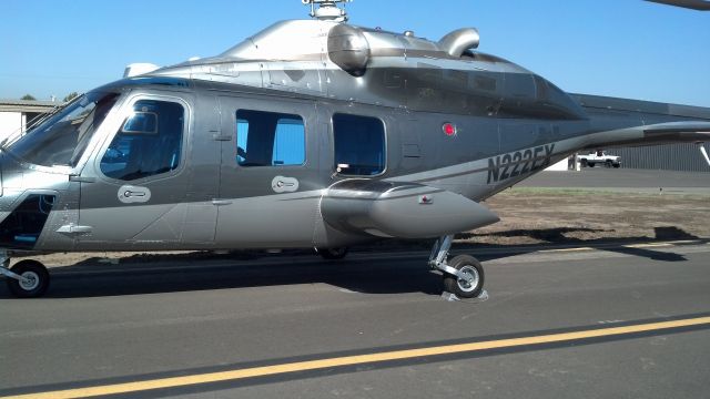 Bell 222 (N222EX) - DESTINATION HELI-EXPO 2014 ANAHEIM CONVENTION CENTER