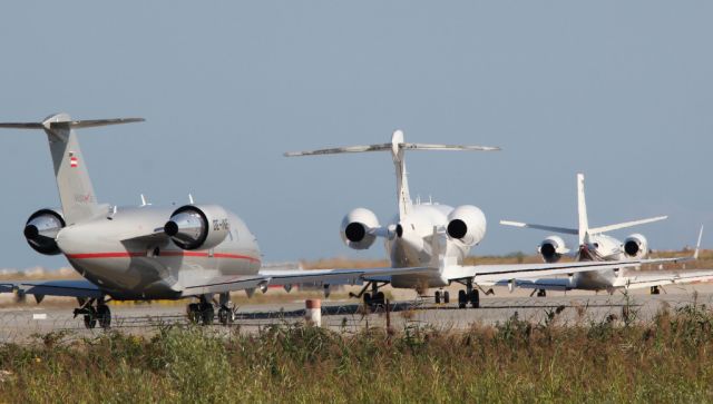 Canadair Challenger (OE-INE)