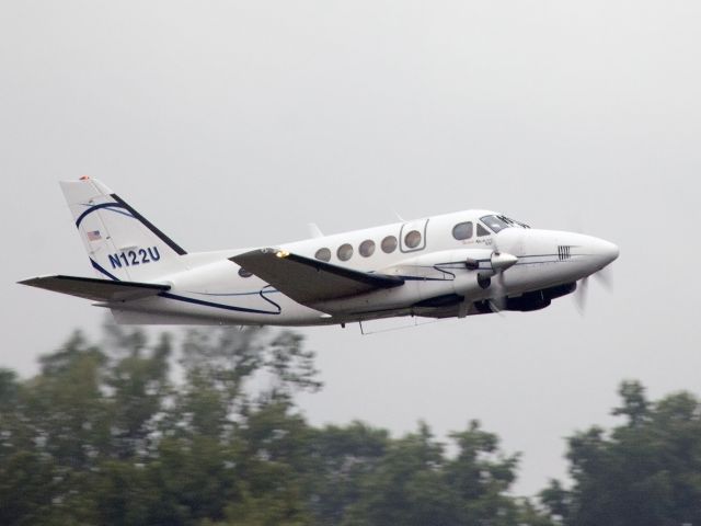 Beechcraft Beechjet (N122U) - Take off runway 16. Westchester 3 SID.