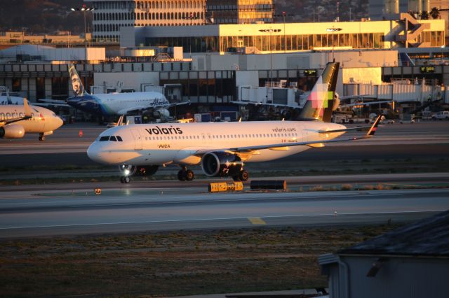 Airbus A320neo (N528VL)