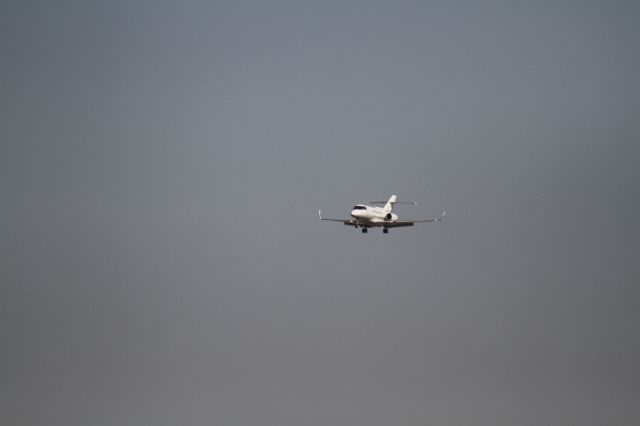 Hawker 800 (XA-AOV) - FINAL APPROACH 27 MMTJ