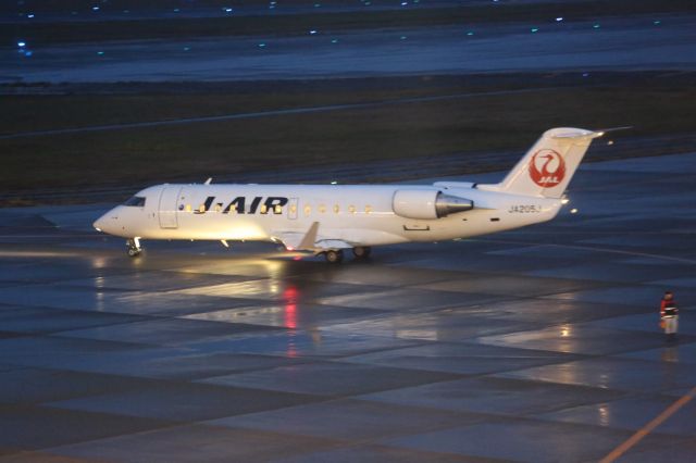 Canadair Regional Jet CRJ-200 (JA205J)