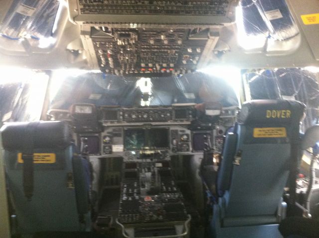 Boeing Globemaster III — - Cockpit of a C-17 at Dover Air Force Base (KDOV).