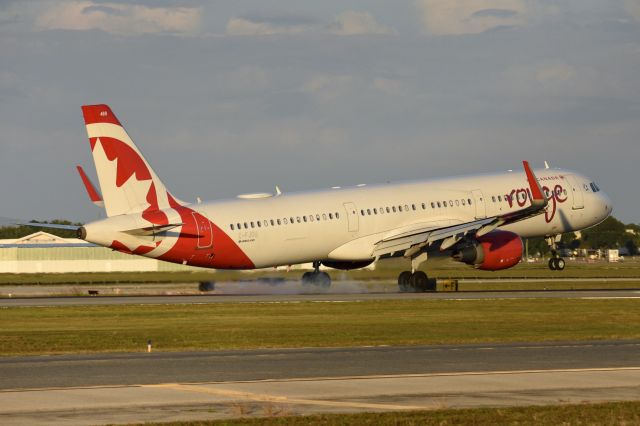 Airbus A321 (C-FJOU)