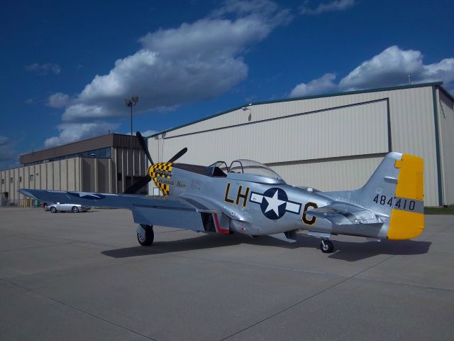 North American P-51 Mustang (N83KD)