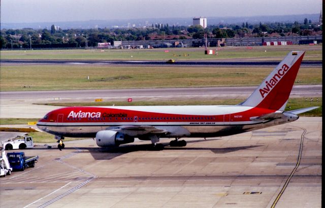 BOEING 767-200 (N421AV) - C/N 25421 Date 01/09/01