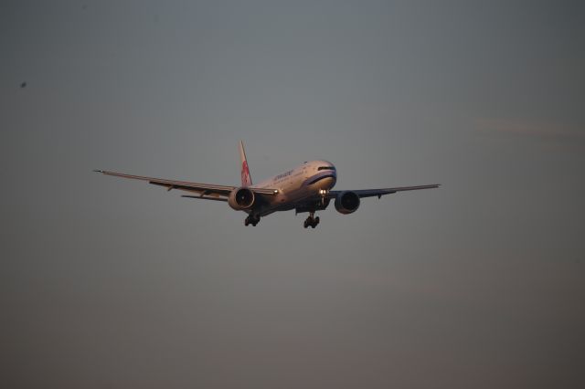 BOEING 777-300ER (B-18001)
