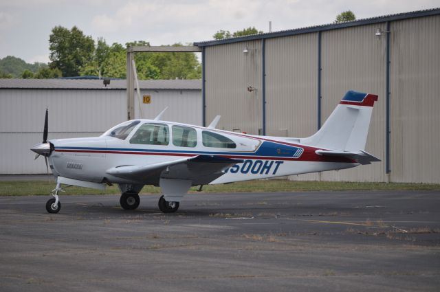 Beechcraft Bonanza (36) (N500HT)