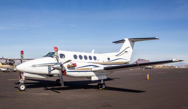 Beechcraft Super King Air 200 (N220KW) - Spotted at KFFZ on January 14, 2021