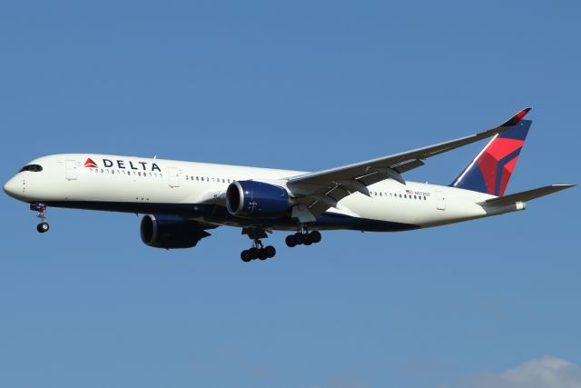Airbus A350-900 (N572DZ) - 01/04/2023:br /Delta commenced new route from Atlanta (ATL), here on final to runway 21.