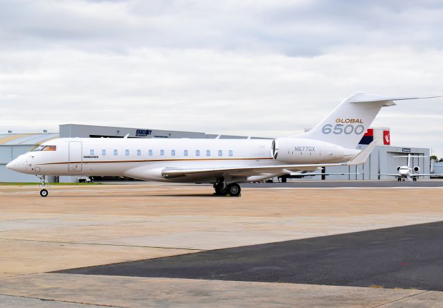 Bombardier Global Express (N677GX)