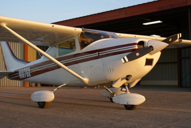 Cessna Skylane (N1876X)