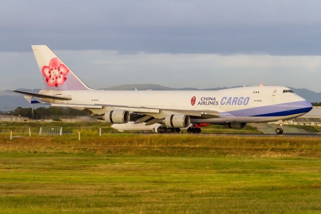 Boeing 747-400 (B-18722)