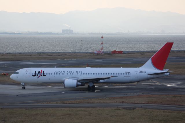 BOEING 767-300 (JA622J)