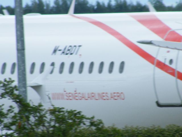Airbus A320 (M-ABDT) - M-ABDT A320 SEEN HERE AT SHANNON JULY 22 2011 EX 6Y-JMG EX VO-BKL which was ntu by vladvistok avia
