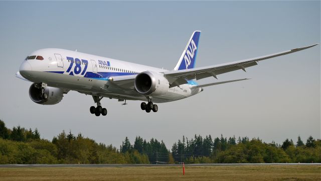 Boeing 787-8 (JA815A) - BOE135 on final approach to runway 34L to complete a flight test on 9/26/12. (LN:66 c/n 40899).