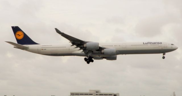 Airbus A340-600 (D-AIHP)