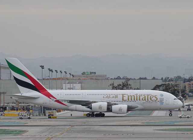 Airbus A380-800 (A6-EOD)