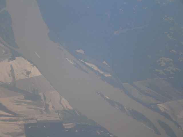 BOEING 767-300 (N124DE) - enroute to ATL from SFO on June 9, 2011...over the Mississippi River