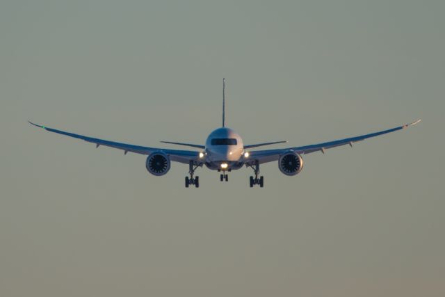 Boeing 787-9 Dreamliner (C-FVNF)