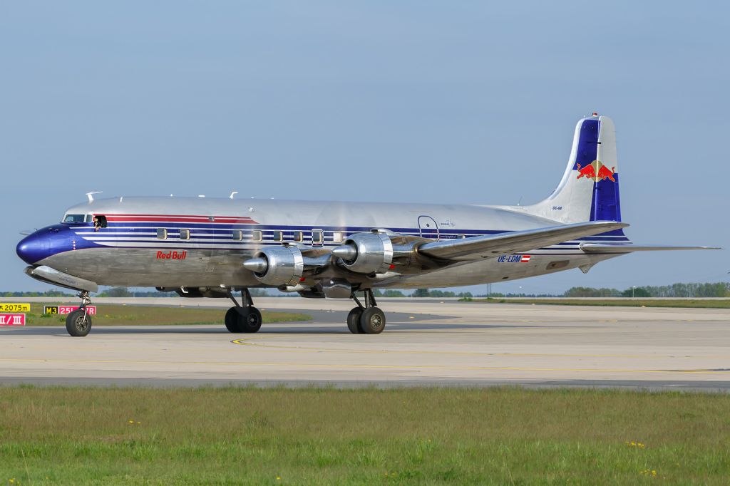 Douglas DC-6 (OE-LDM)