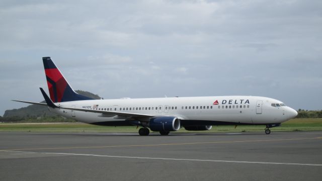 Boeing 737-900 (N821DN)
