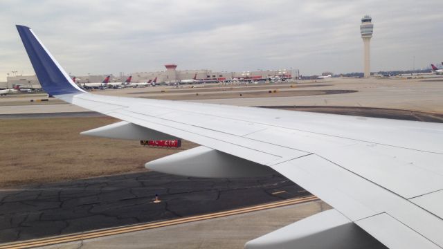 Boeing 757-200 (N67171) - After completing Delta flight 660 from TIST.