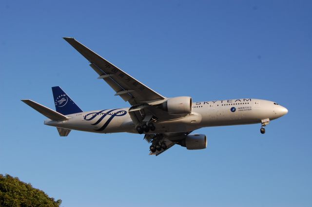 Boeing 777-200 (B-2056) - CHINA SOUTHERNS "SKYTEAM" c/s--777-200ER, NOW SERVED BY THEIR A380-800!