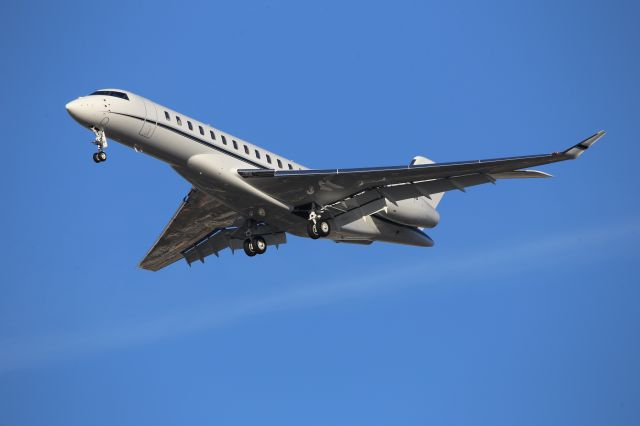 BOMBARDIER BD-700 Global 7500 (N318GB)