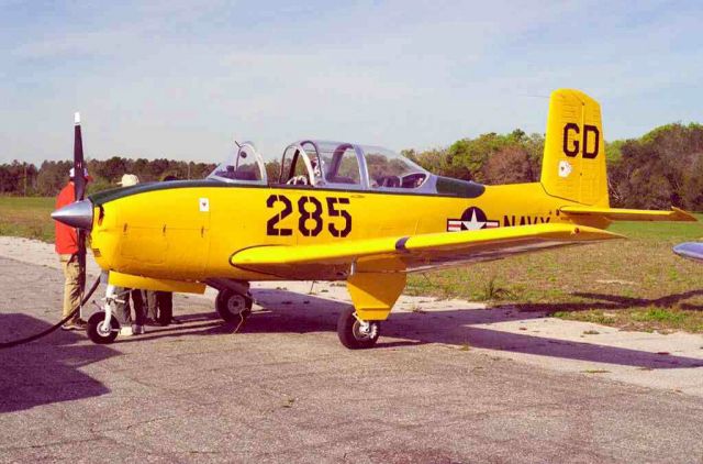 Beechcraft Mentor (N33GD) - photo by Stephen John Rendle