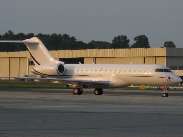Bombardier Global Express (N379G)