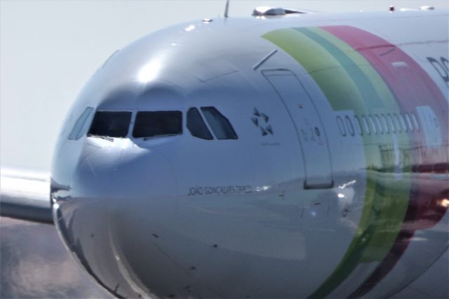 Airbus A330-300 (CS-TOL) - LISBOA 23-07-2017