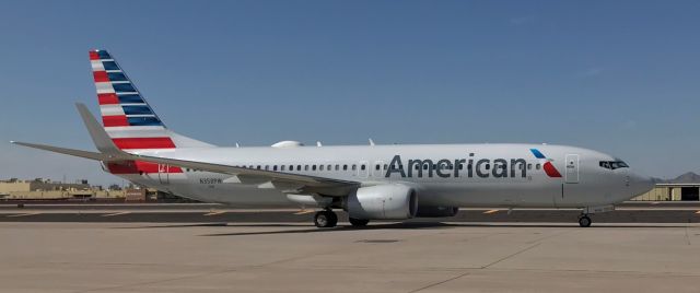 Boeing 737-700 (N358PW) - Phoenix Sky Harbor International Airport T4 taxiway charlie 05APR19