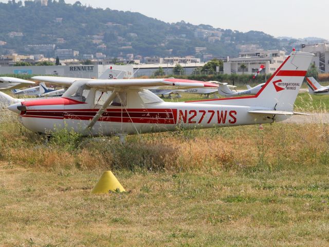 Beechcraft King Air 90 (N277WS) - Cannes air show 12 juin 2014